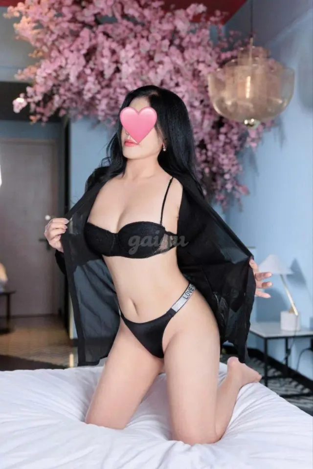 HOÀI THƯƠNG – GÁI VĂ… 胡志明市 25万