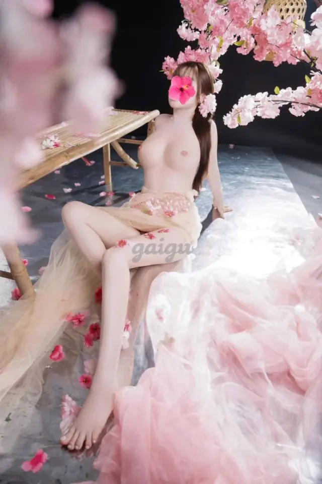 BẢO CHÂU_ GÁI DÂM… 20万 胡志明市